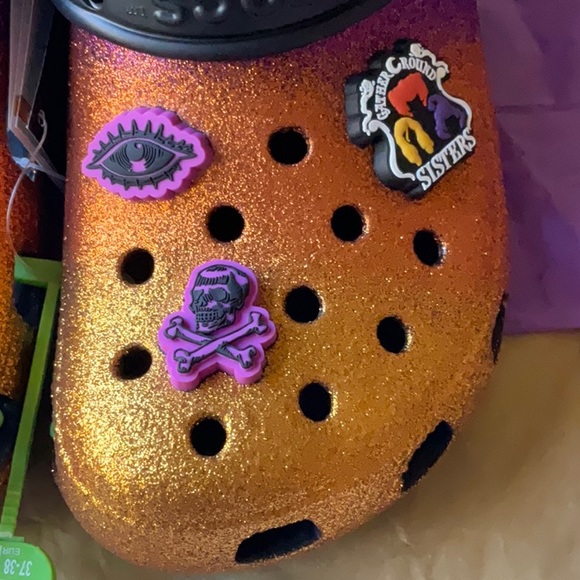 🧙‍♀️🎃🧙‍♀️ DISNEY HOCUS POCUS CROCS 🧙‍♀️🎃🧙‍♀️NWT 🧙‍♀️🎃🧙‍♀️ - Picture 12 of 16